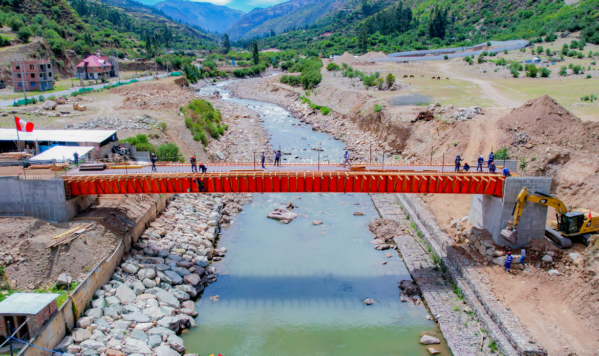 GOBIERNO REGIONAL DE APURÍMAC ACELERA CONSTRUCCIÓN DEL PUENTE NIÑOPAMPA, CLAVE PARA EL COAR Y EL FUTURO HOSPITAL DE ESSALUD EN CHALHUANCA